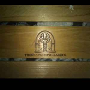 Thomas Pacconi Xmas  decor